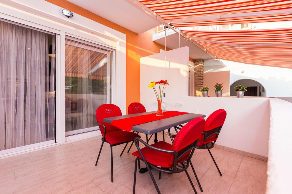 Apartments Elizabeth Биоград-на-Мору Экстерьер фото