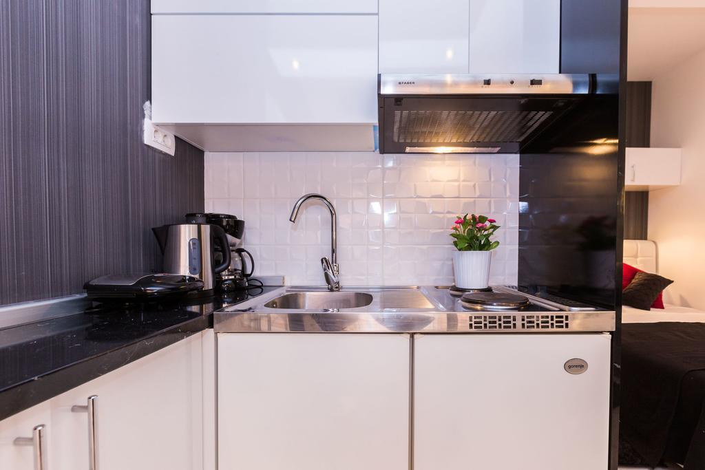 Apartments Elizabeth Биоград-на-Мору Экстерьер фото
