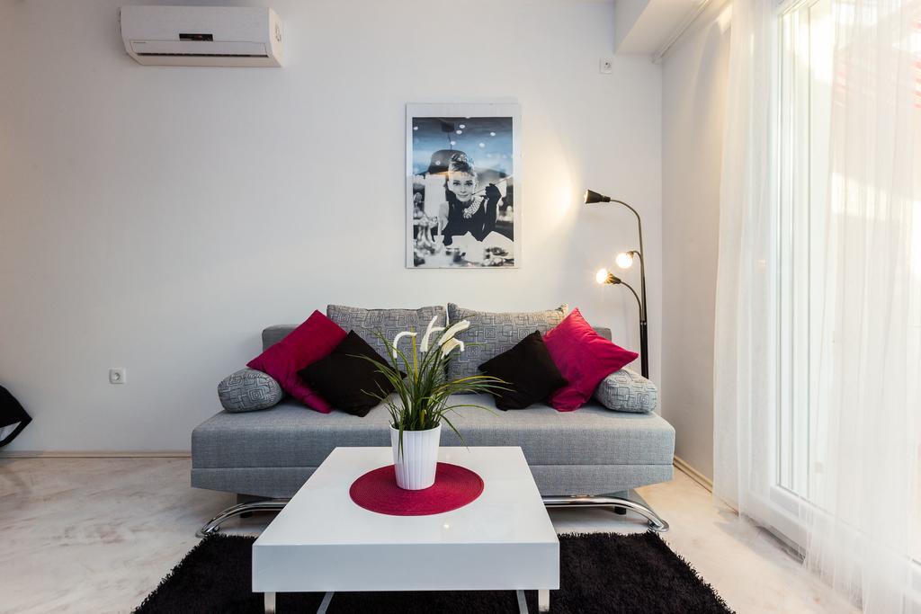 Apartments Elizabeth Биоград-на-Мору Экстерьер фото