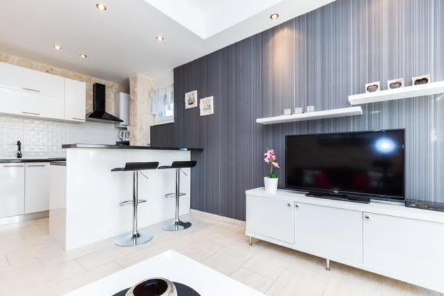 Apartments Elizabeth Биоград-на-Мору Экстерьер фото